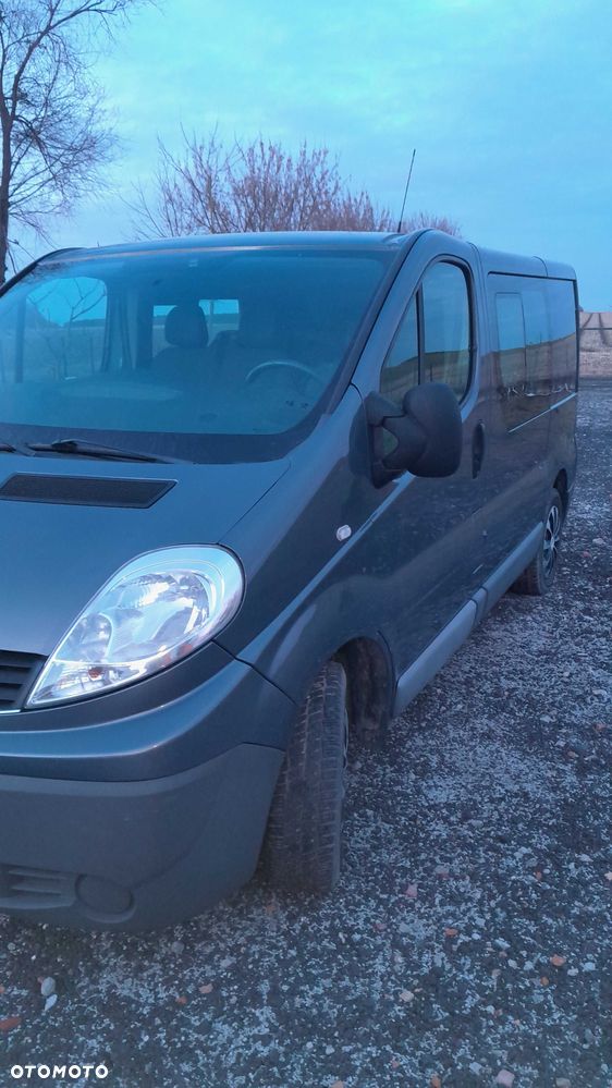 Renault Trafic - 1