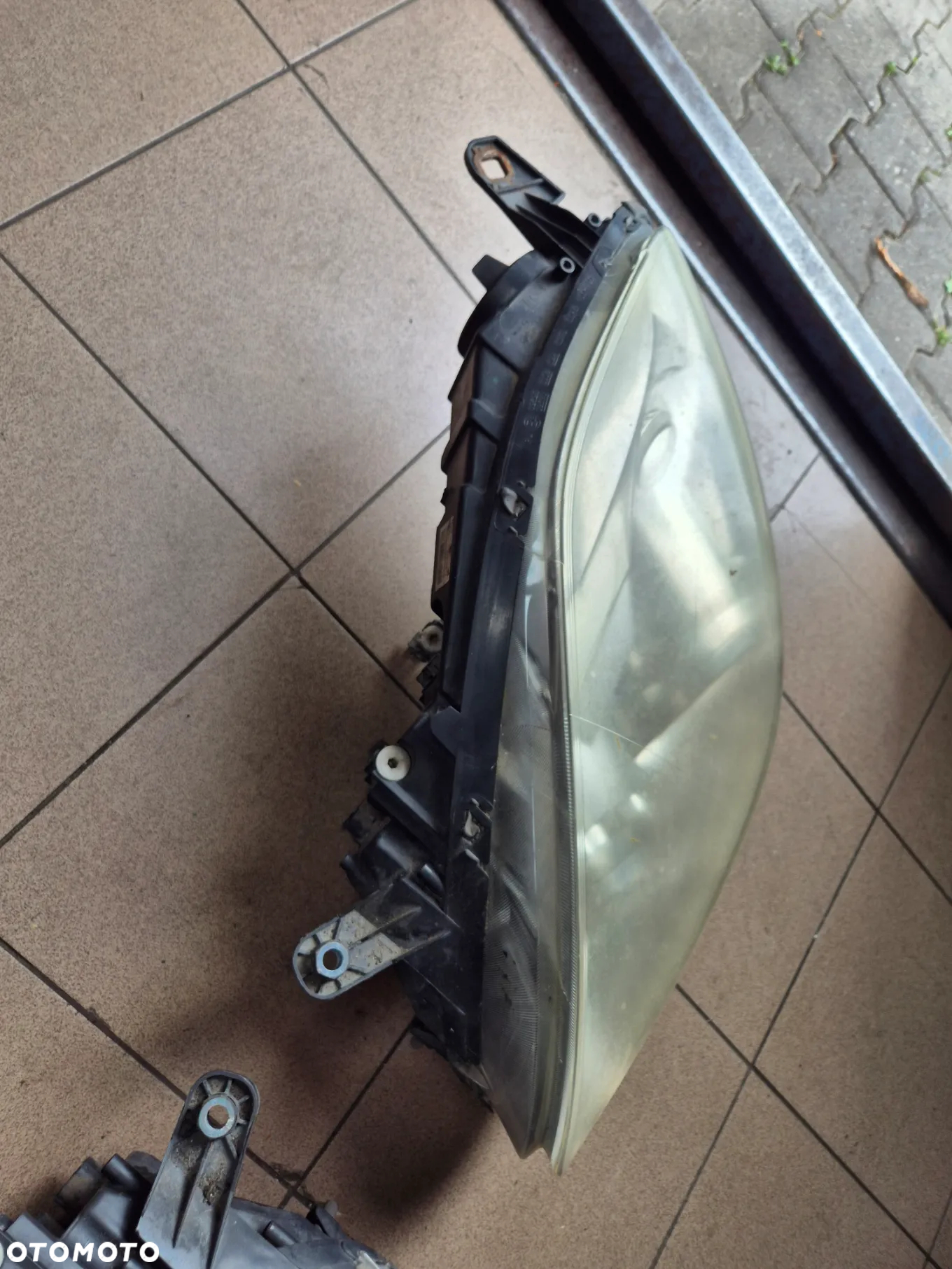 LAMPA PRZÓD LEWA EU OPEL COMBO D FIAT DOBLO II 10-20r. - 2