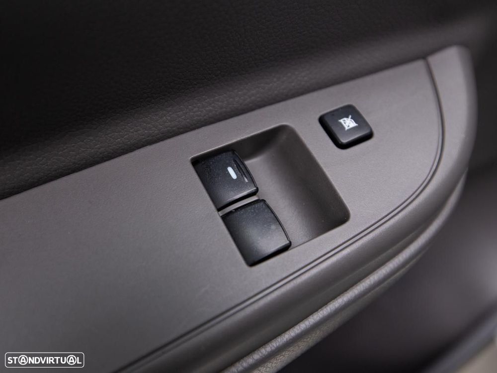 Mitsubishi L200 2.4 DI-D Club Invite 4WD c/IVA - 11