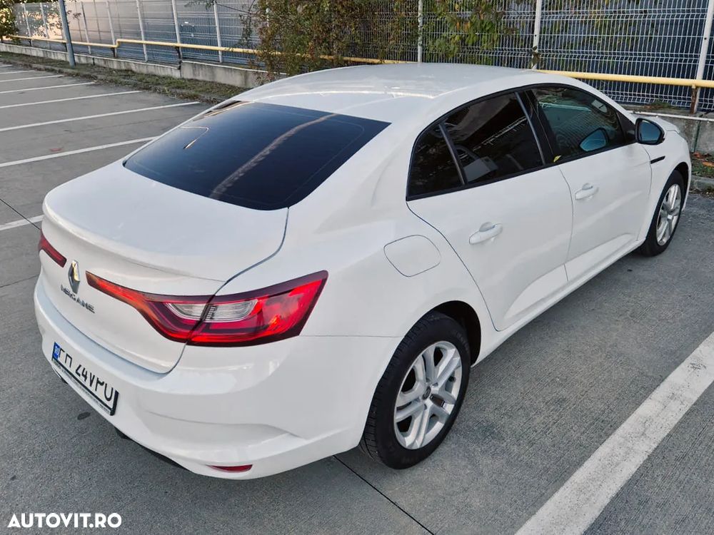 Renault Megane TCe GPF Business - 11