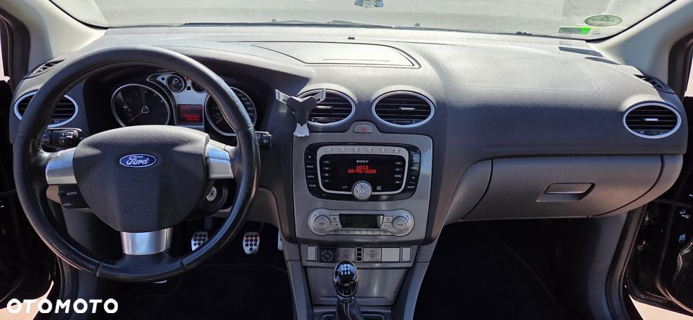 Ford Focus 2.0 16V Titanium - 15