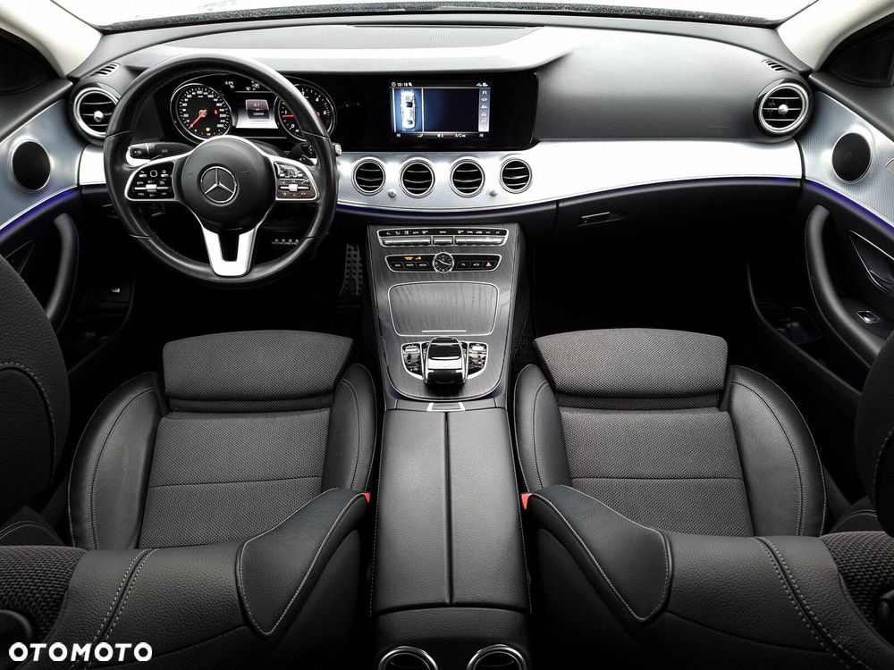 Mercedes-Benz Klasa E - 11