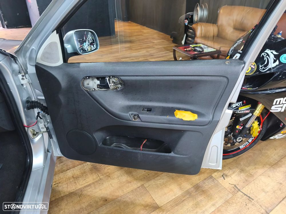 VW Polo 1.4 TDi Confortline ABS+AC - 4