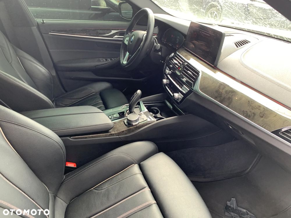 BMW Seria 5 530i xDrive Sport Line - 20