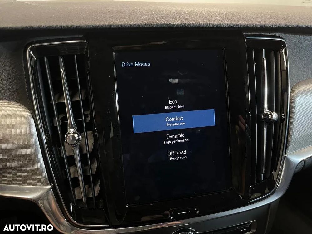 Volvo V90 V90CC B4 MHEV AT AWD Core - 16