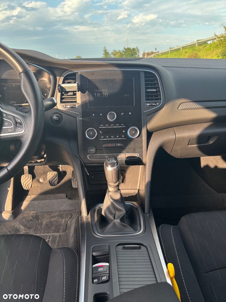 Renault Megane 1.5 Blue dCi Limited - 11