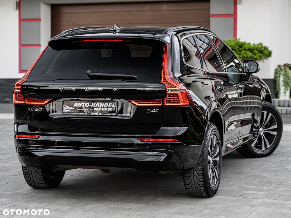 Volvo XC 60 B4 D AWD Geartronic Momentum Pro - 4