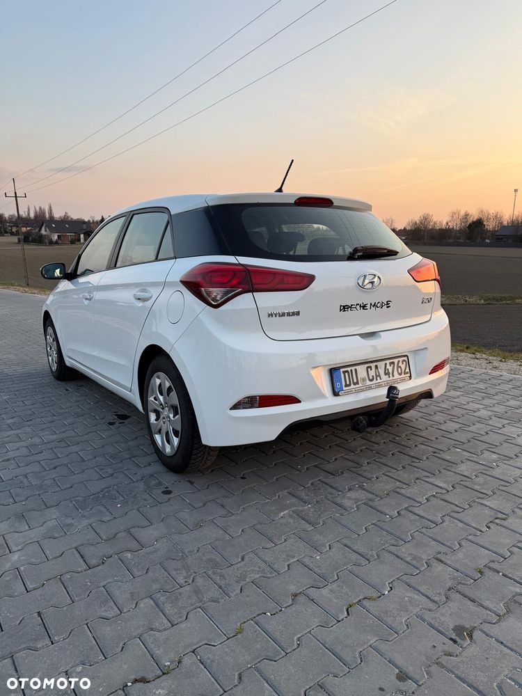 Hyundai i20 1.2 Select - 23