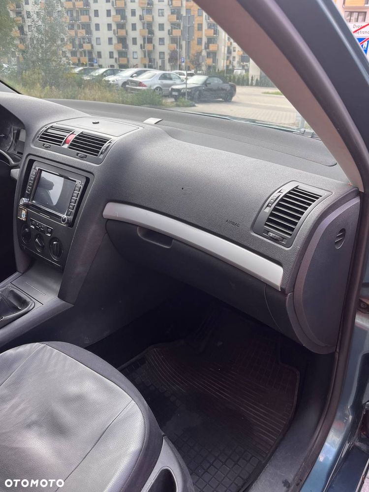 Skoda Octavia 1.6 FSI Classic - 8