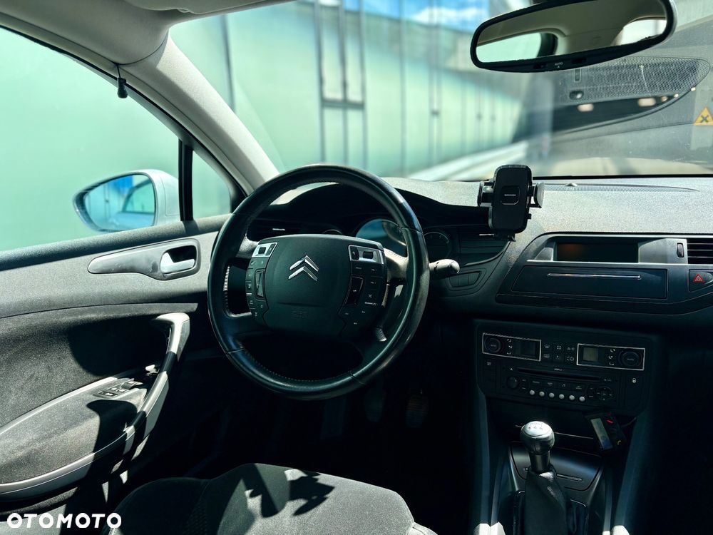 Citroën C5 2.0 16V Confort - 8