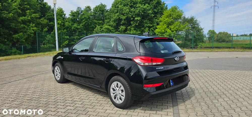 Hyundai i30 1.5 DPI Classic + - 6