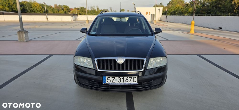 Skoda Octavia 1.6 Combi Ambiente - 1
