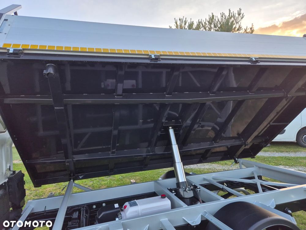 Kia K2900 K2500 - 32