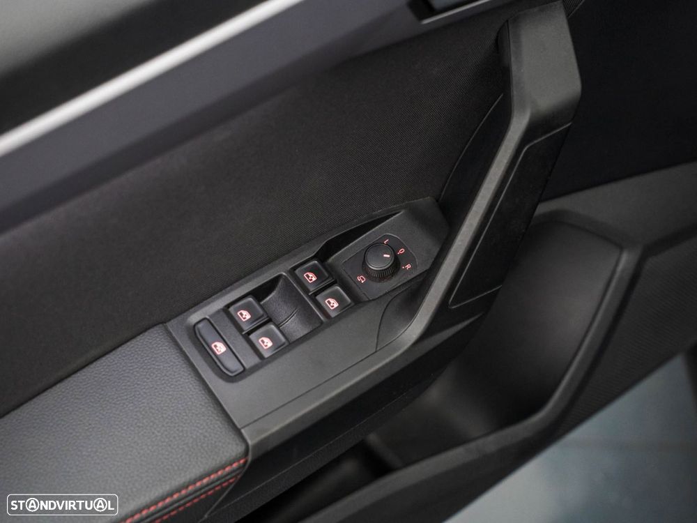 SEAT Arona 1.0 TSI FR - 17