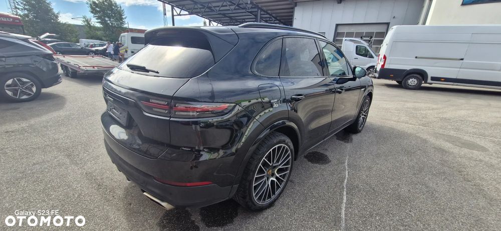 Porsche Cayenne E-Hybrid - 8