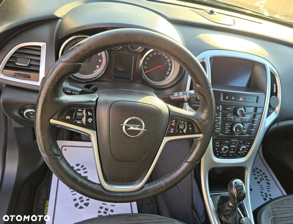 Opel Astra 1.4 T Cosmo - 30