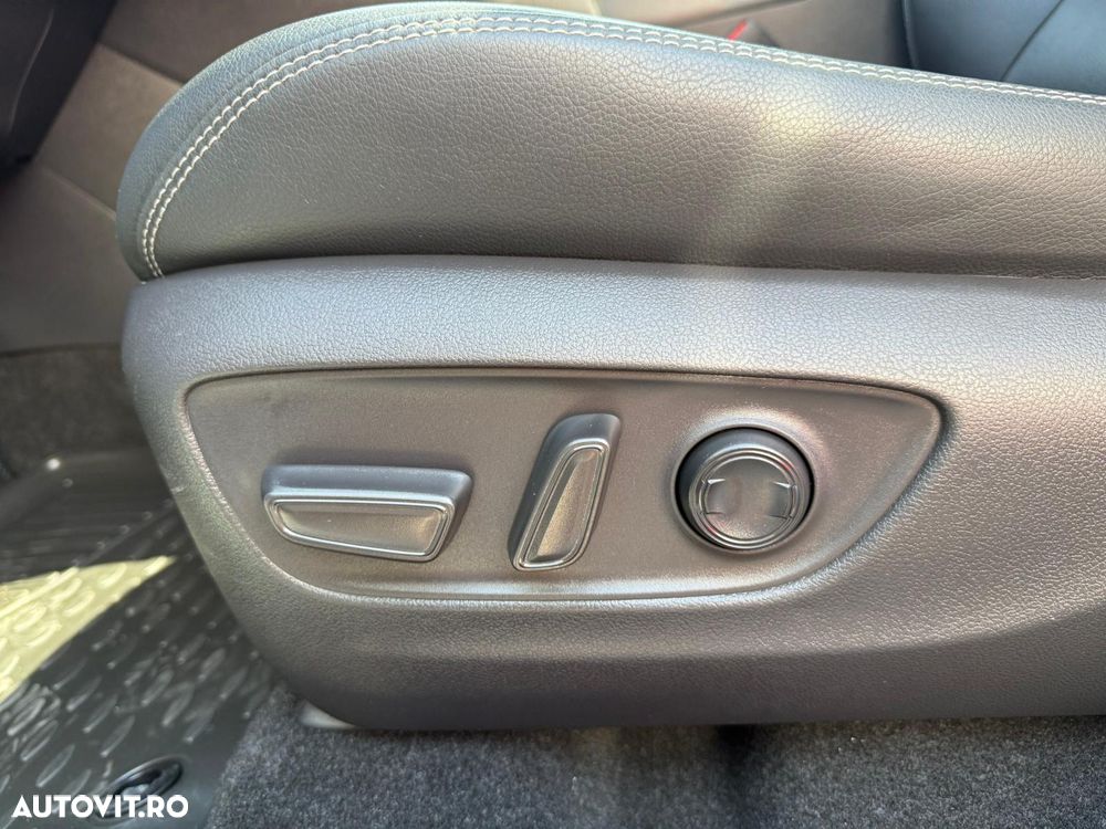 Toyota RAV4 2.5 VVT-iE 4x4 Luxury Premium - 26