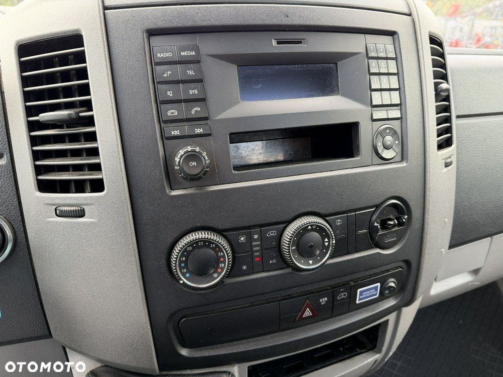 Mercedes-Benz Sprinter - 8