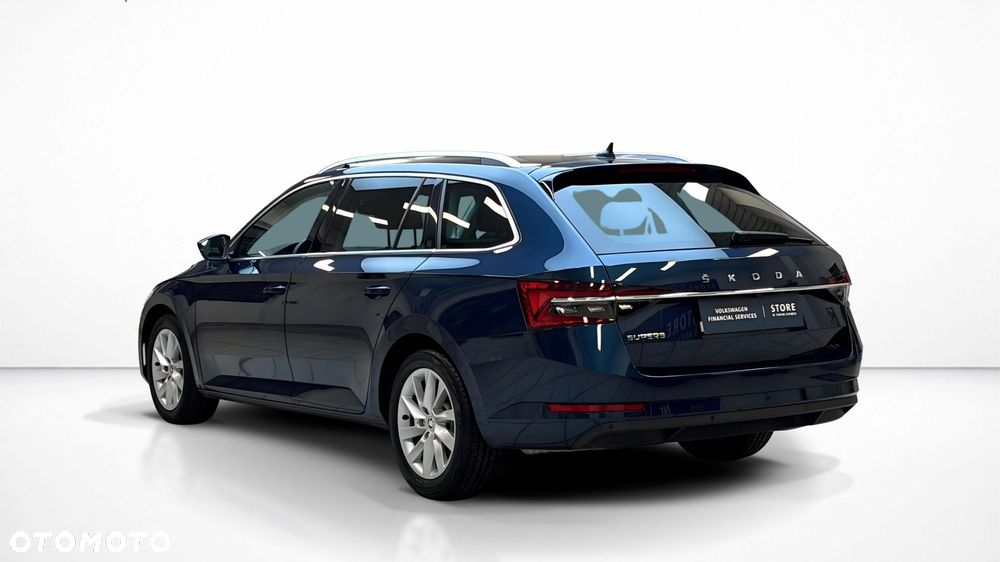 Skoda Superb 2023 photo 3