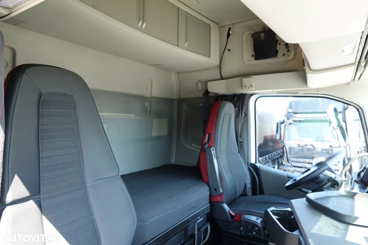 Volvo FH 420 / 4x2 / SOLÓWKA / CORTINA 9,10 M / I-PARK COOL / DHOLLANDIA ELEVATOR 2000KG / DUPA CONTRACTUL DE SERVICE - 35