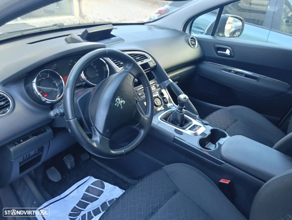 Peugeot 3008 1.6 HDi Allure - 26