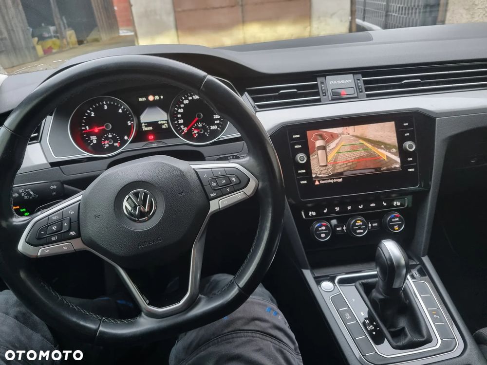 Volkswagen Passat Variant 2.0 TDI SCR DSG Comfortline - 8