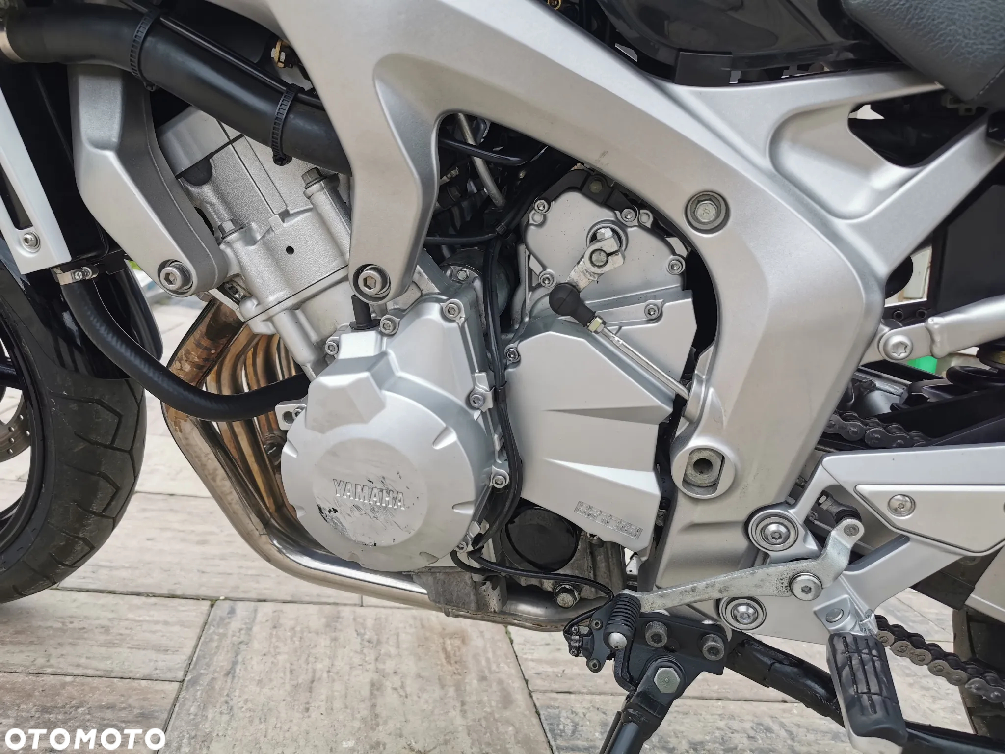 Yamaha FZ6 - 12
