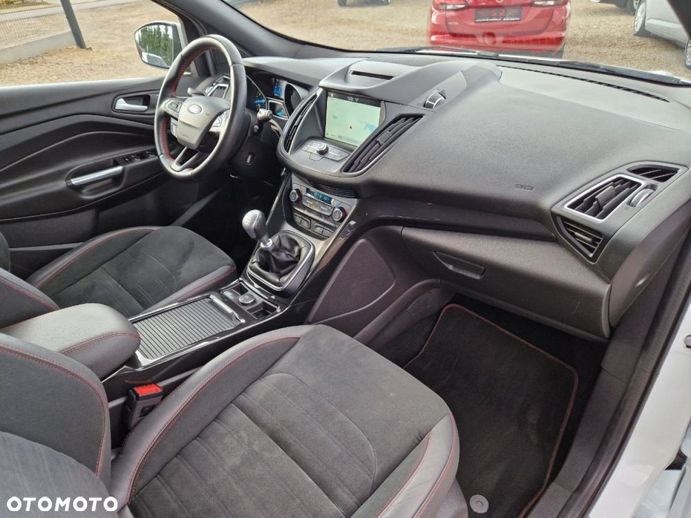 Ford Kuga 1.5 EcoBoost 2x4 ST-Line - 20