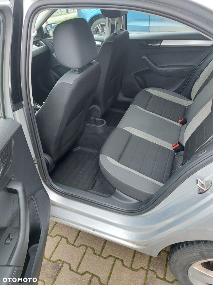 Skoda RAPID 1.0 TSI Ambition - 10