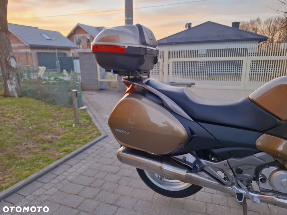 Honda Deauville - 25