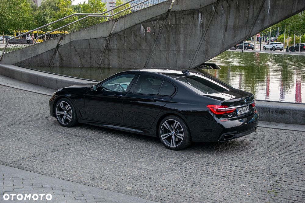 BMW Seria 7 740d xDrive - 14