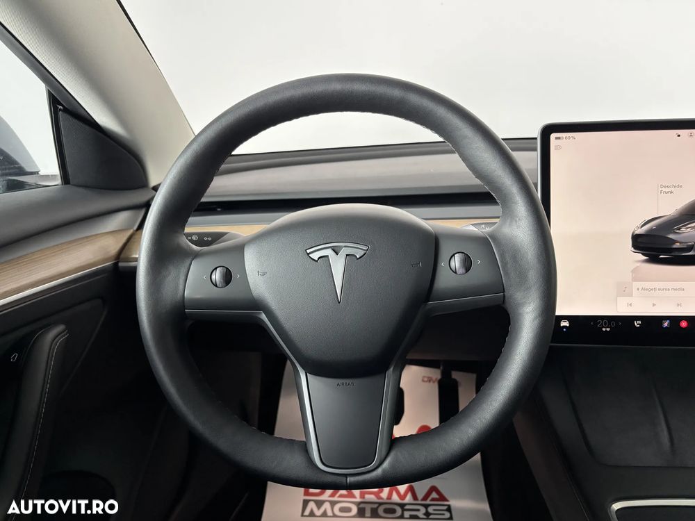 Tesla Model 3 Langstreckenbatterie Allradantrieb Dual Motor - 11