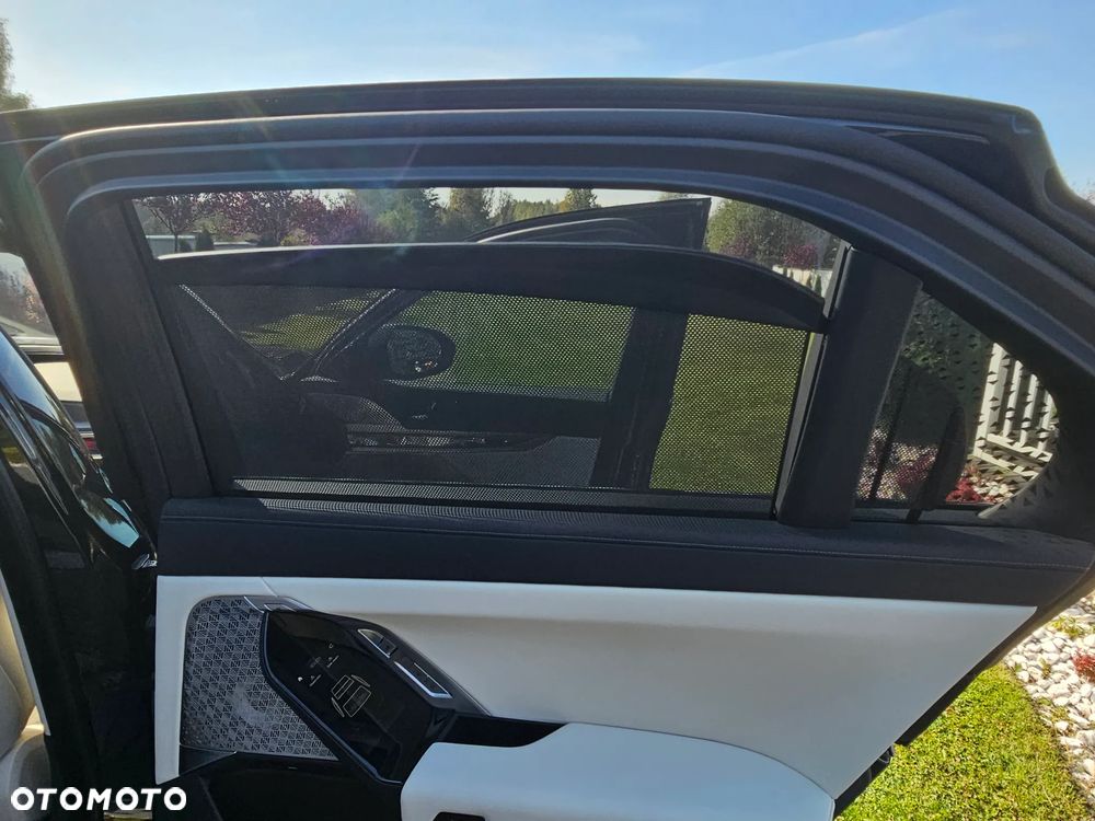 BMW Seria 7 - 28