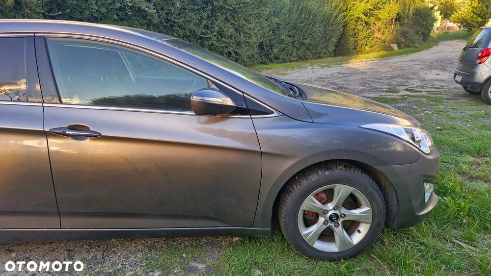 Hyundai i40 2.0 GDI Comfort + - 35