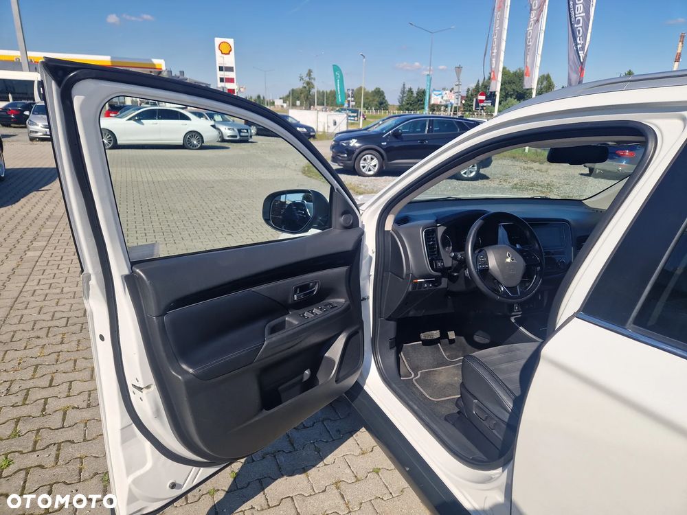Mitsubishi Outlander 2.0 2WD CVT Diamant - 14