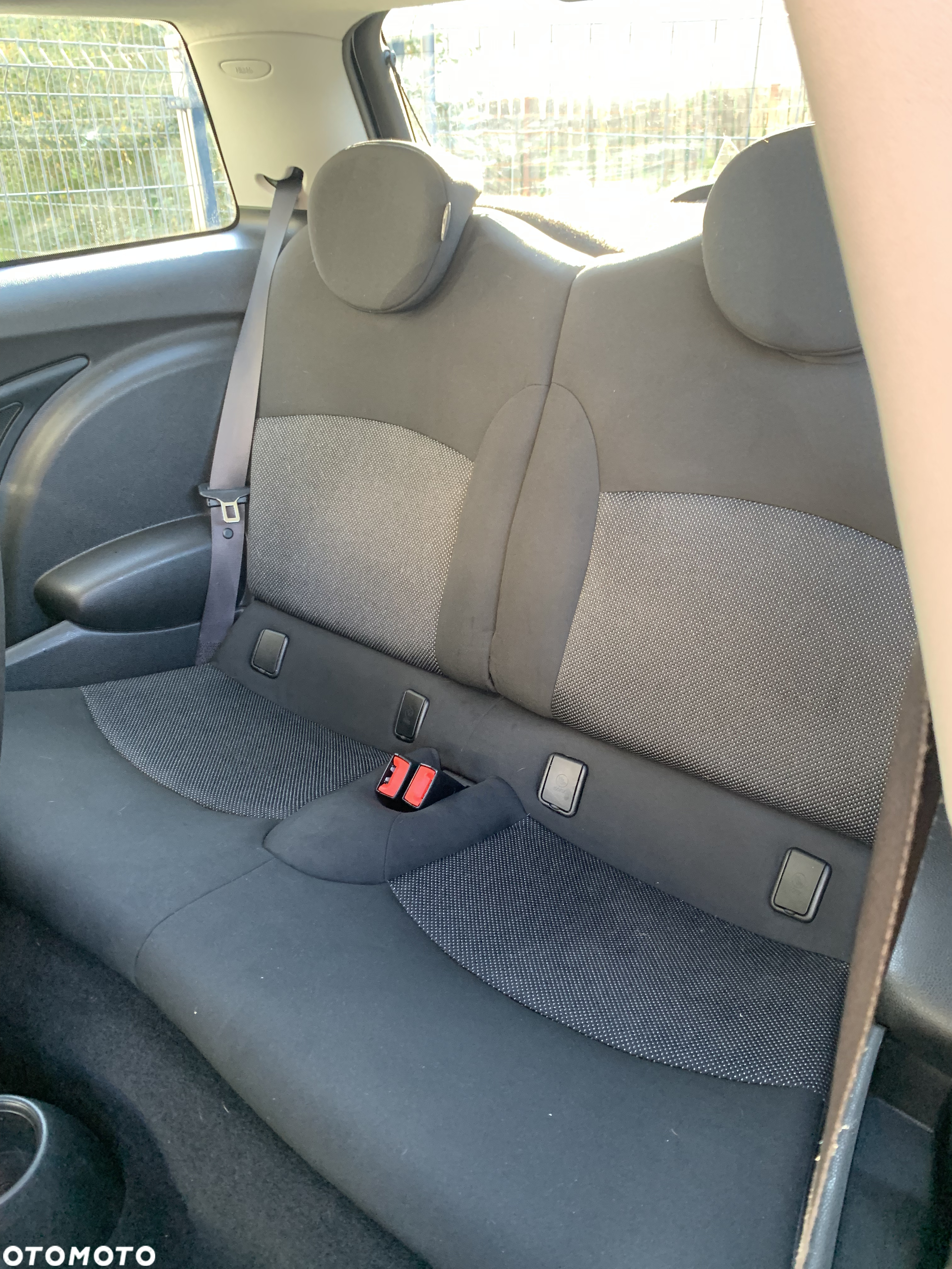 MINI ONE Standard - 4