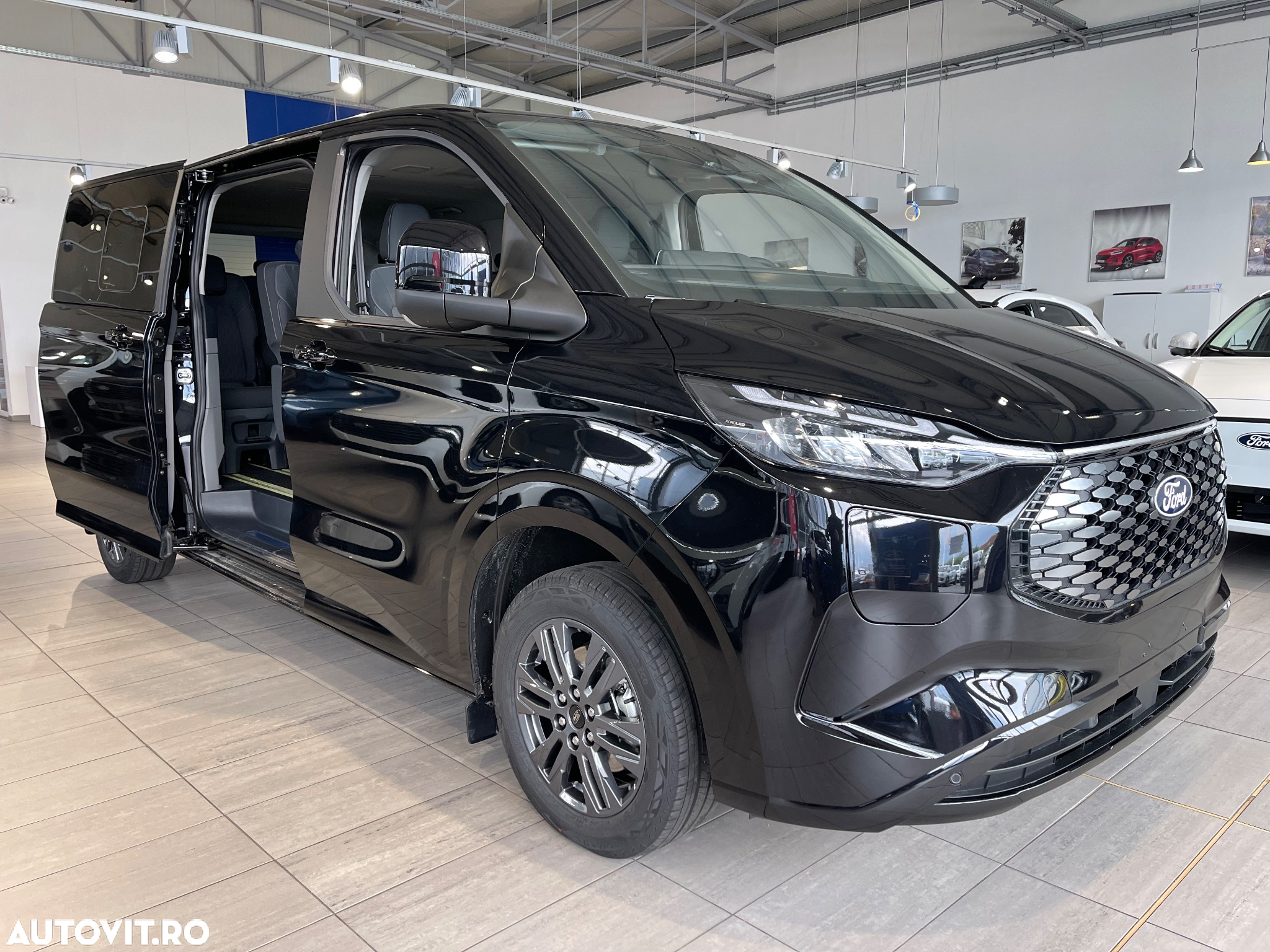 Ford Tourneo Custom Bus 340L 160kW L2H1 RWD BEV Titanium - 2