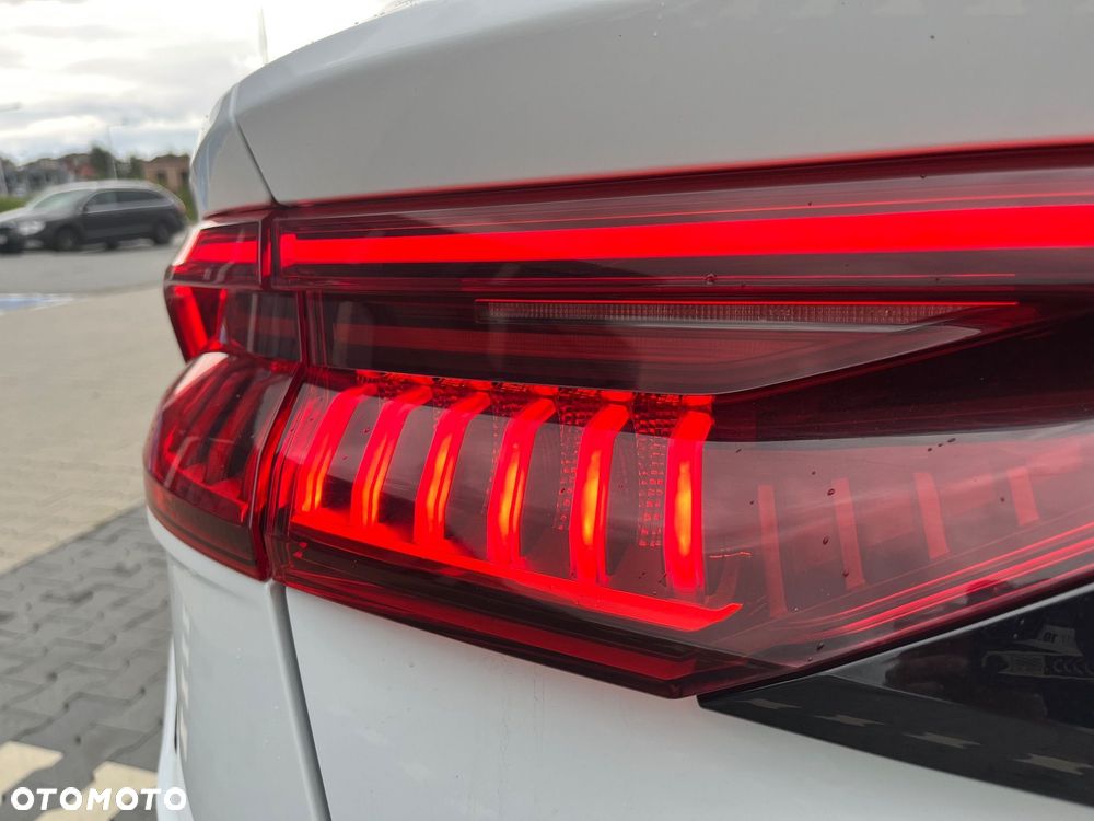 Audi RS Q8 - 15
