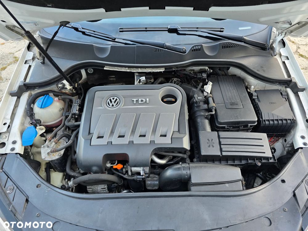Volkswagen Passat 2.0 TDI BlueMotion Technology Comfortline - 30