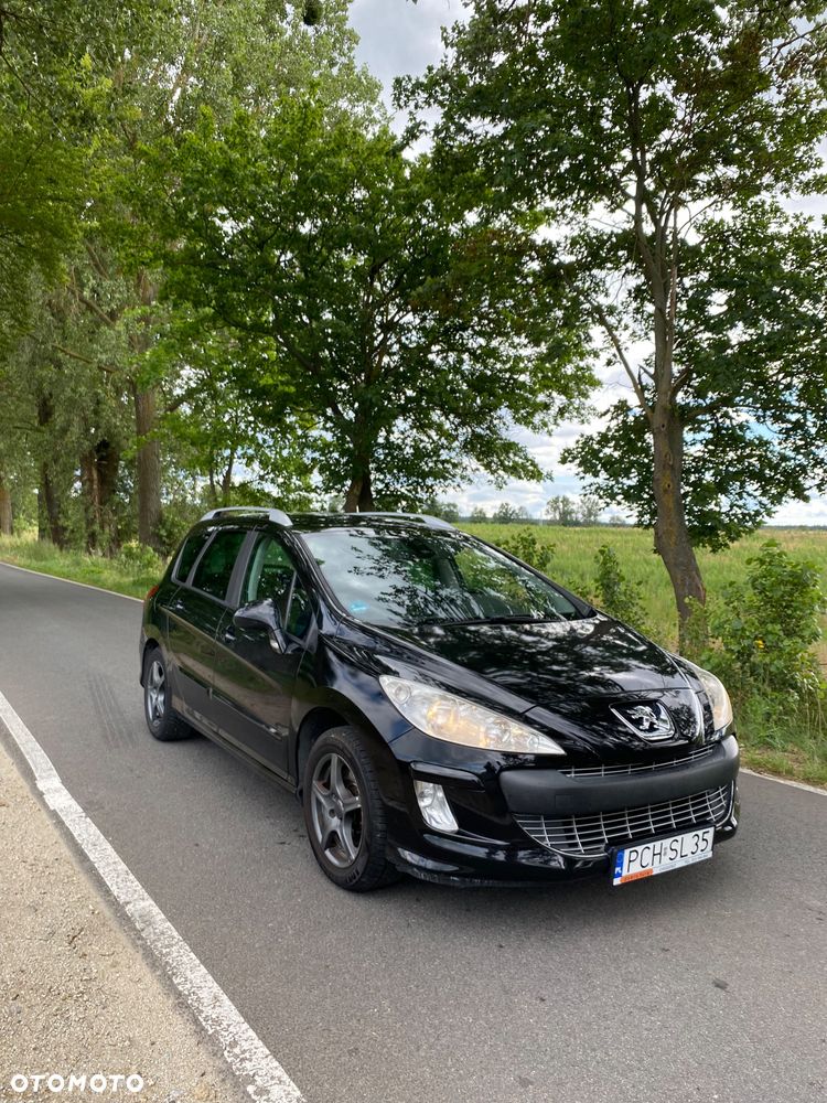 Peugeot 308 - 1