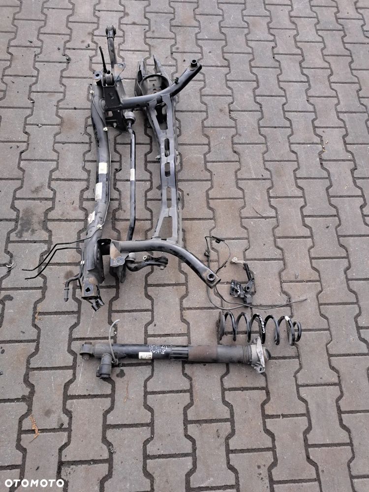 Volkswagen Golf VIII gti amortyzator aktywny tył 5WA512009AP kołyska tył sanki wózek czujnik poziomowania xejonów wahacz prawy tył Sprężyna - 4