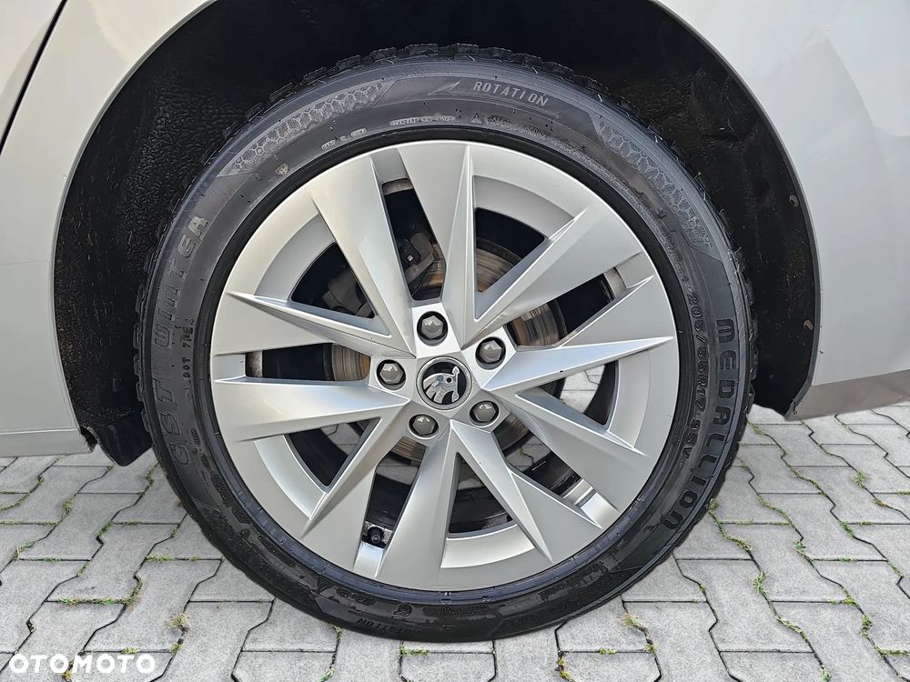 Skoda Octavia 1.5 TSI ACT Ambition - 14