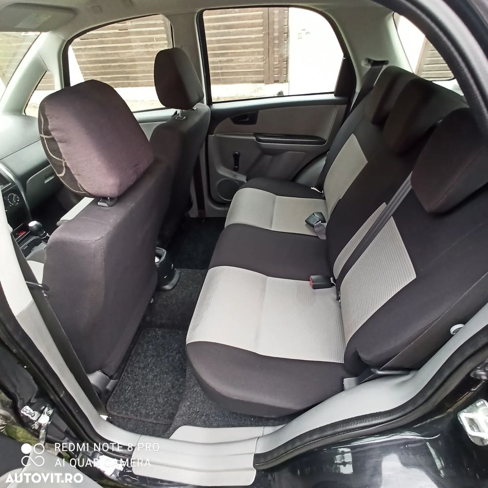 Suzuki SX4 - 12