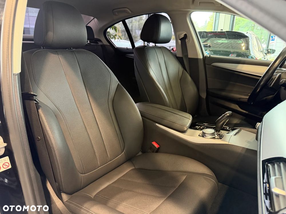 BMW Seria 5 520d xDrive Business Edition - 23
