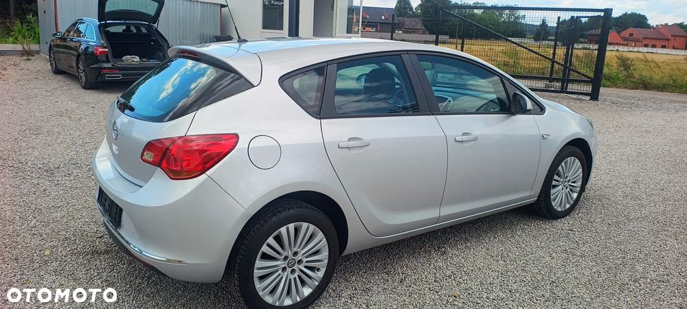Opel Astra 1.6 Style - 8