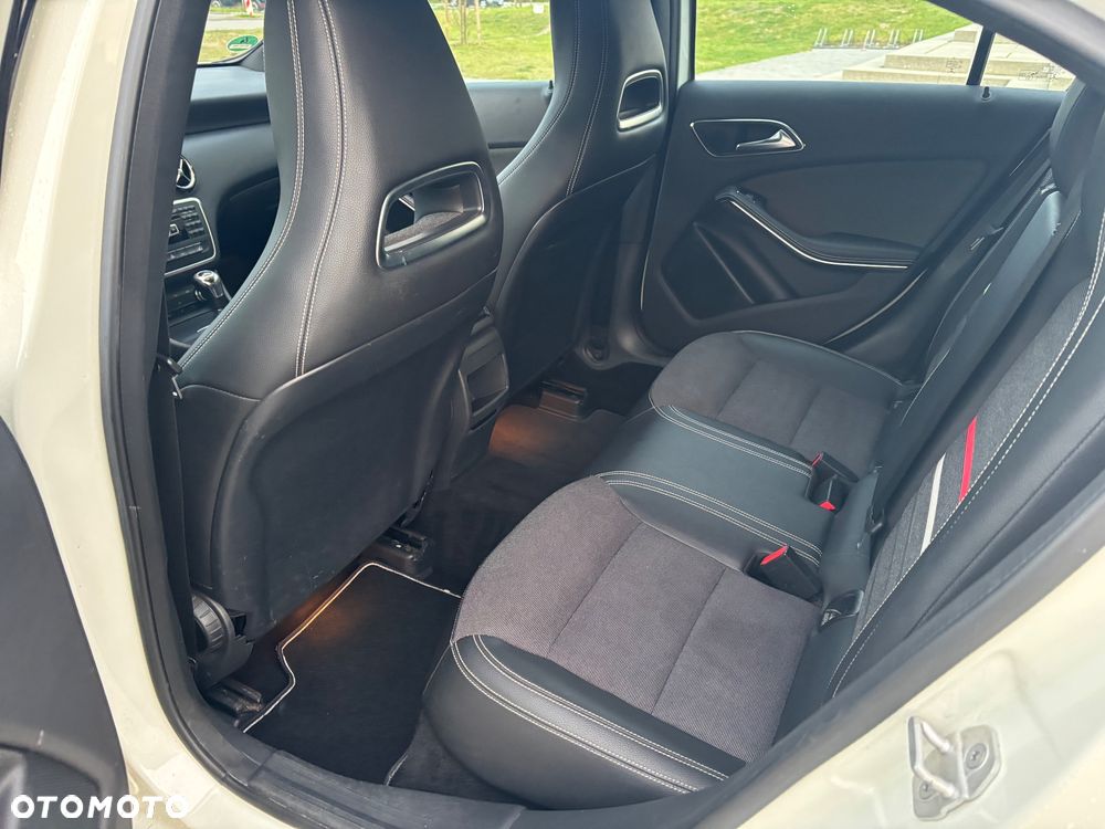 Mercedes-Benz Klasa A 180 (BlueEFFICIENCY) Urban - 9