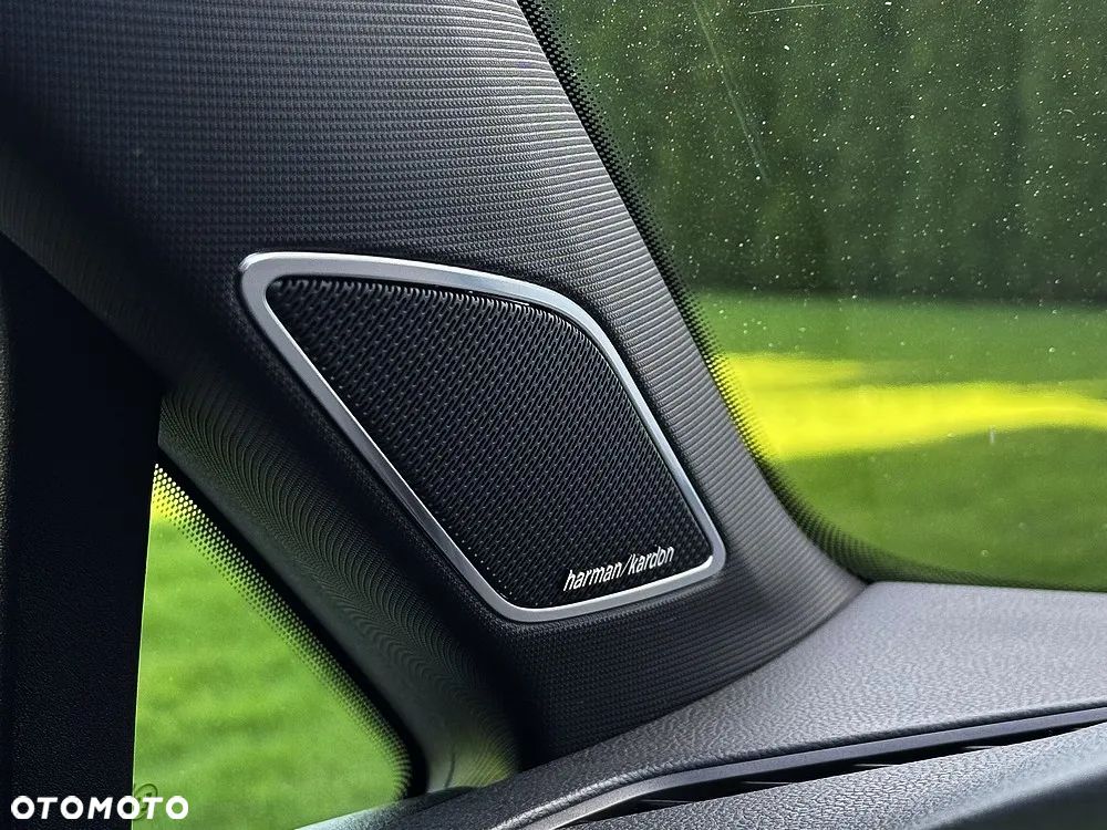 Volkswagen Golf VIII 2.0 TSI 4Motion R DSG - 29