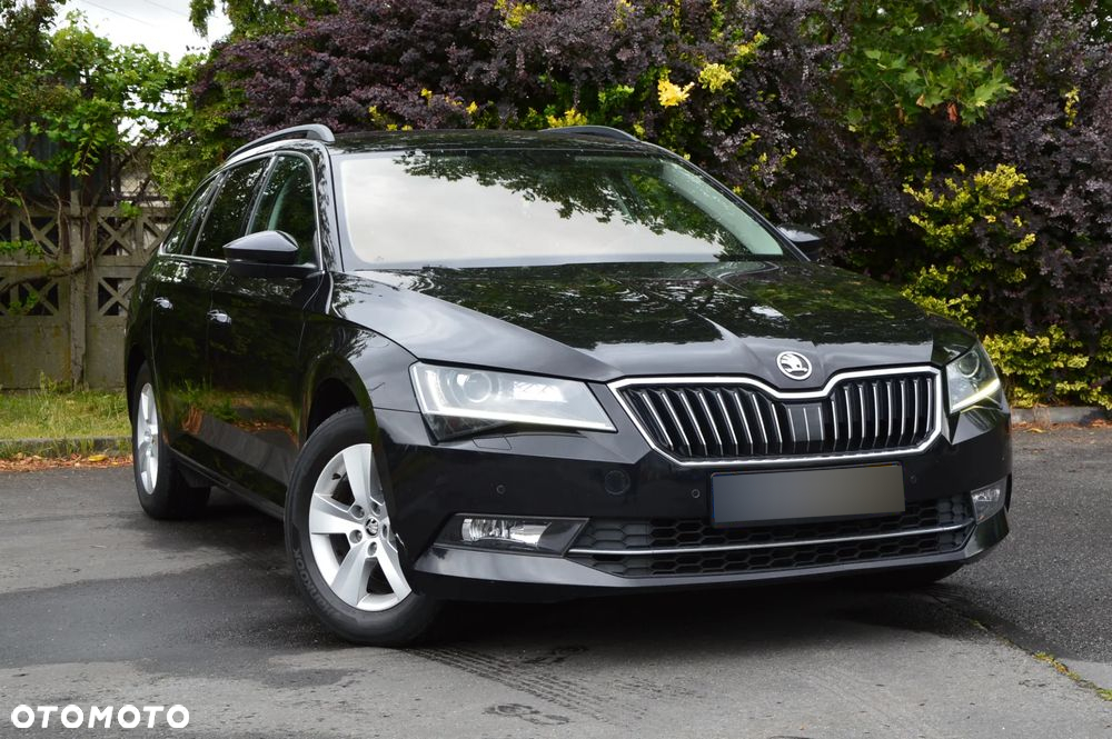 Skoda Superb 1.6 TDI DSG Ambition - 23