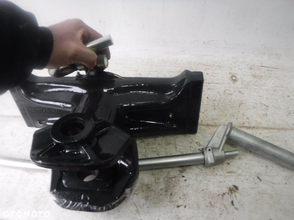 hs1490-2kud sauermann typ 390 zaczep nowy do traktora John Deere, Claas, Deutz Fahr, Kubota, Fendt, Valtra, New Holland, Same Deutz, Massey Fergusson, Case i innych