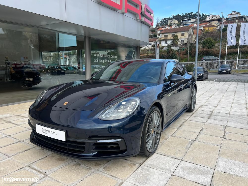 Porsche Panamera 4 E-Hybrid - 1